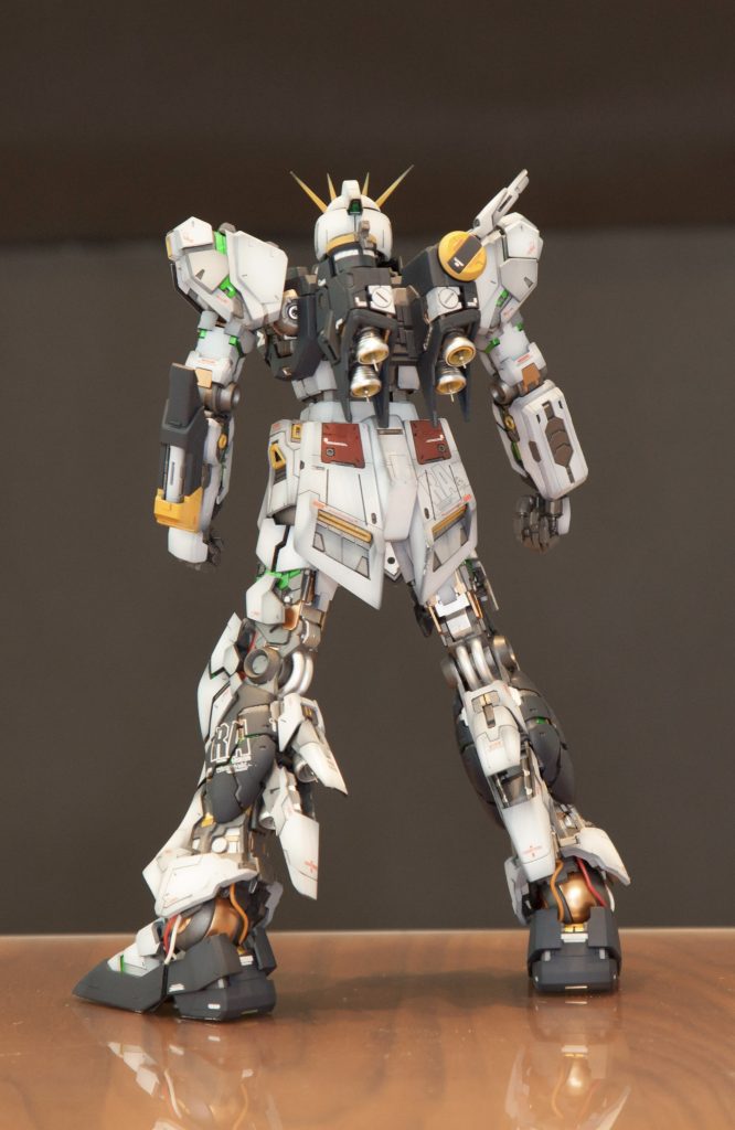 パイプ部はアルミに置き変え(100円ショップ)