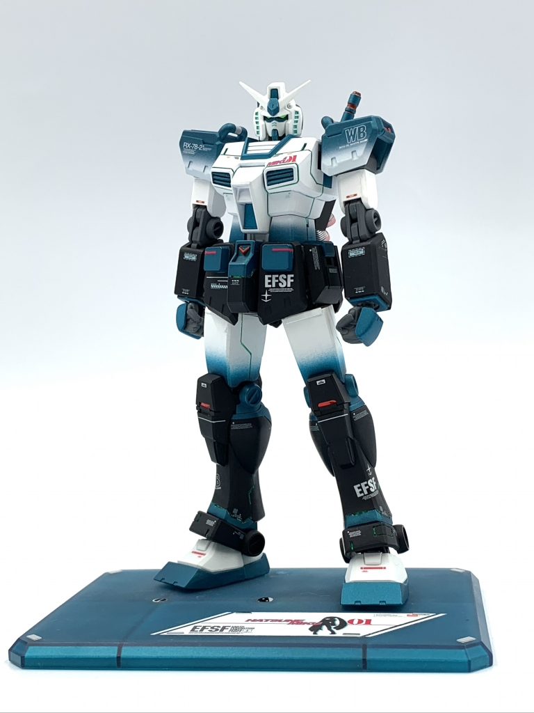 HGUCジム改とエントリーグレードガンダムを使って作成しています。当初はガチのRX-78-2を作るつもりでしたが、塗装に入ろうとしたタイミングくらいで公式からの発表があり・・・ついつい。