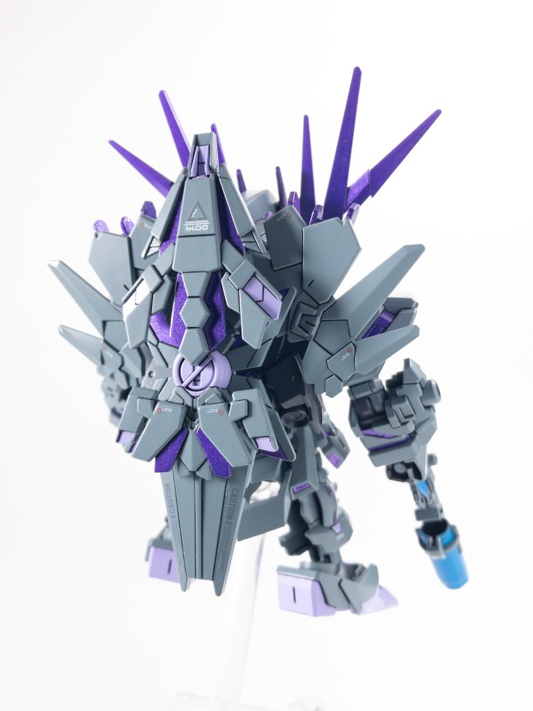 写真撮る時に背中にシールドつけられるのを知りパシャリ。これで手抜きを隠せるかな(gandam1)