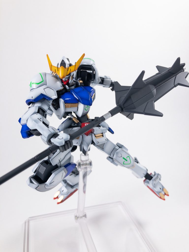 ポージング幅広いですね!カッコよく仕上げました。バルバトスは近距離スタイルで躍動感ある姿にしちゃいがちです。