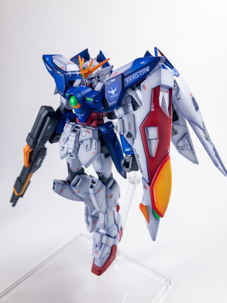 ブルーはツートンで、センサーは黒→シルバー→クリアグリーン→クリア→マスキング→トップコートって言う面倒なやつです。でもセンサーはこれが綺麗で好きなんですよね