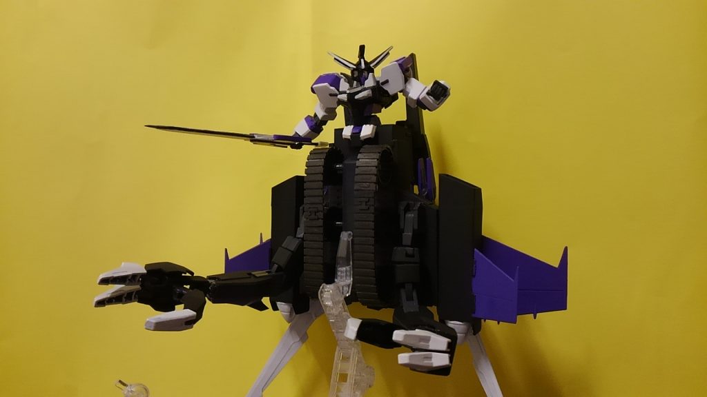 ガンダムトライジェスター【B】–3枚目/制作者：ジェスター