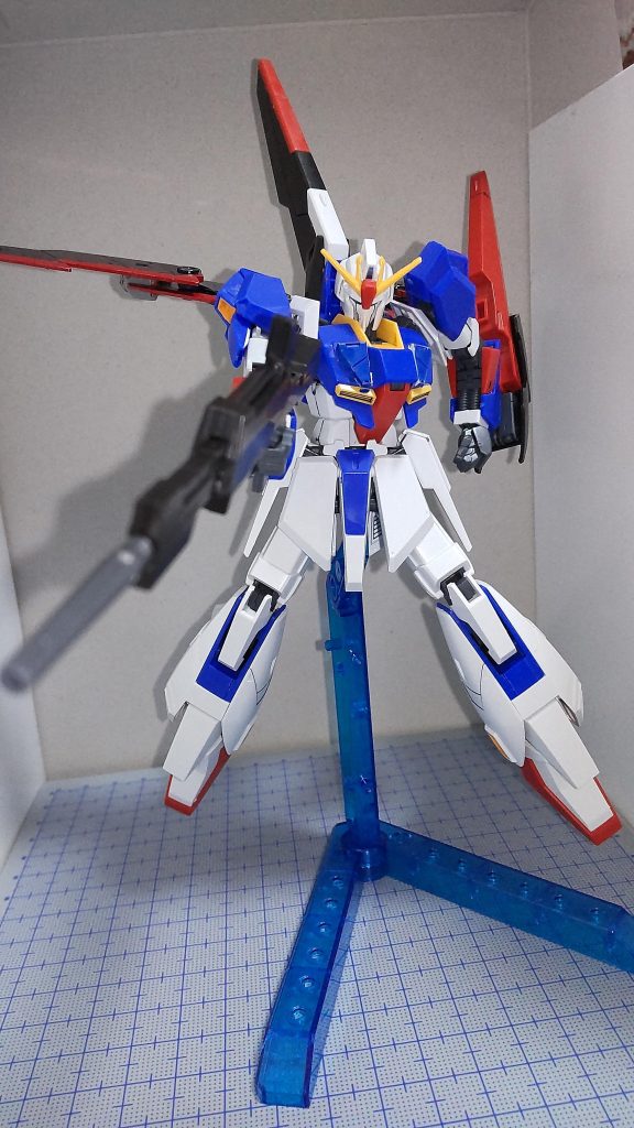 このように羽を体と垂直にできます。（ 高機動形態）