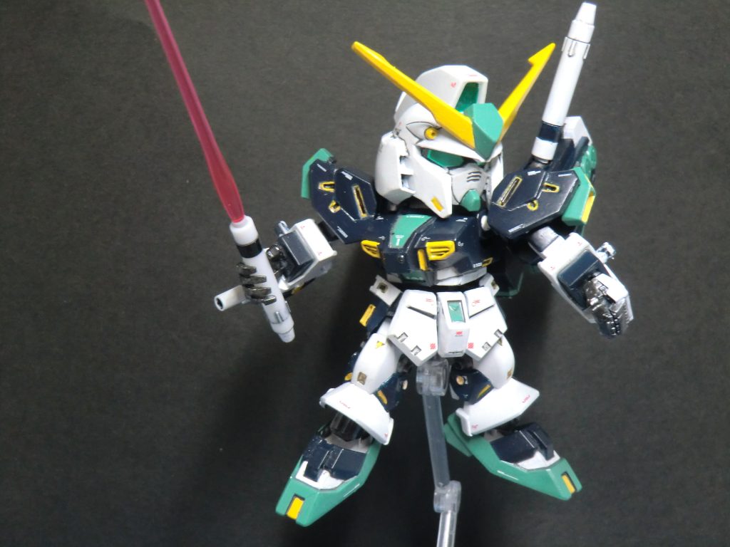 ビームサーベル抜刀拳はビルダーズパーツHD　MSハンドを使用　ジョイントがはまるように基部に手を加えています。