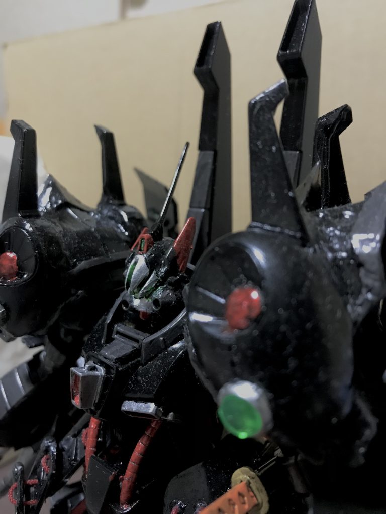 バストアップで｡顔はパラスアテネの顔にウイングガンダムのフェイスと顔の横やつをつけてみました。