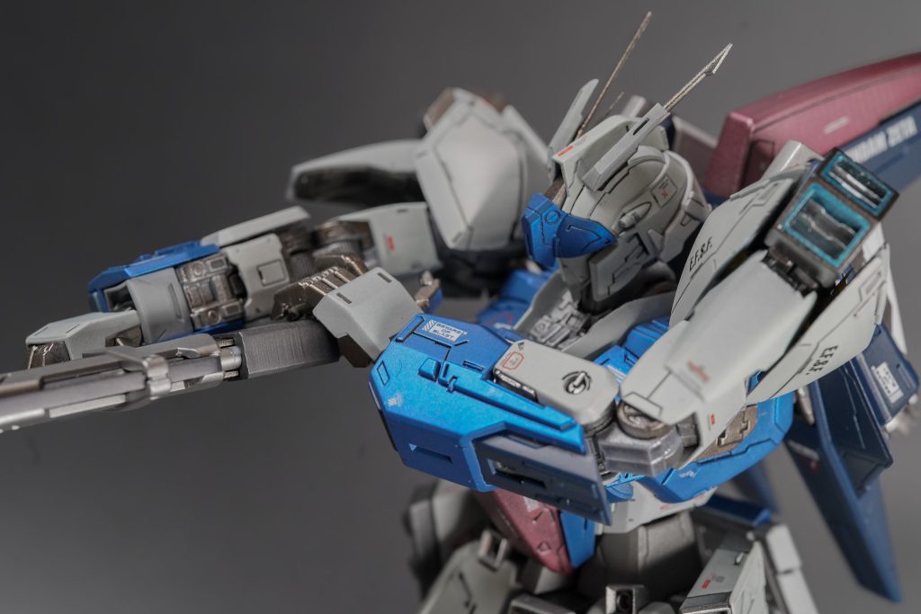 すいません、このポーズが好きすぎるので、もう何枚か別角度で。。。