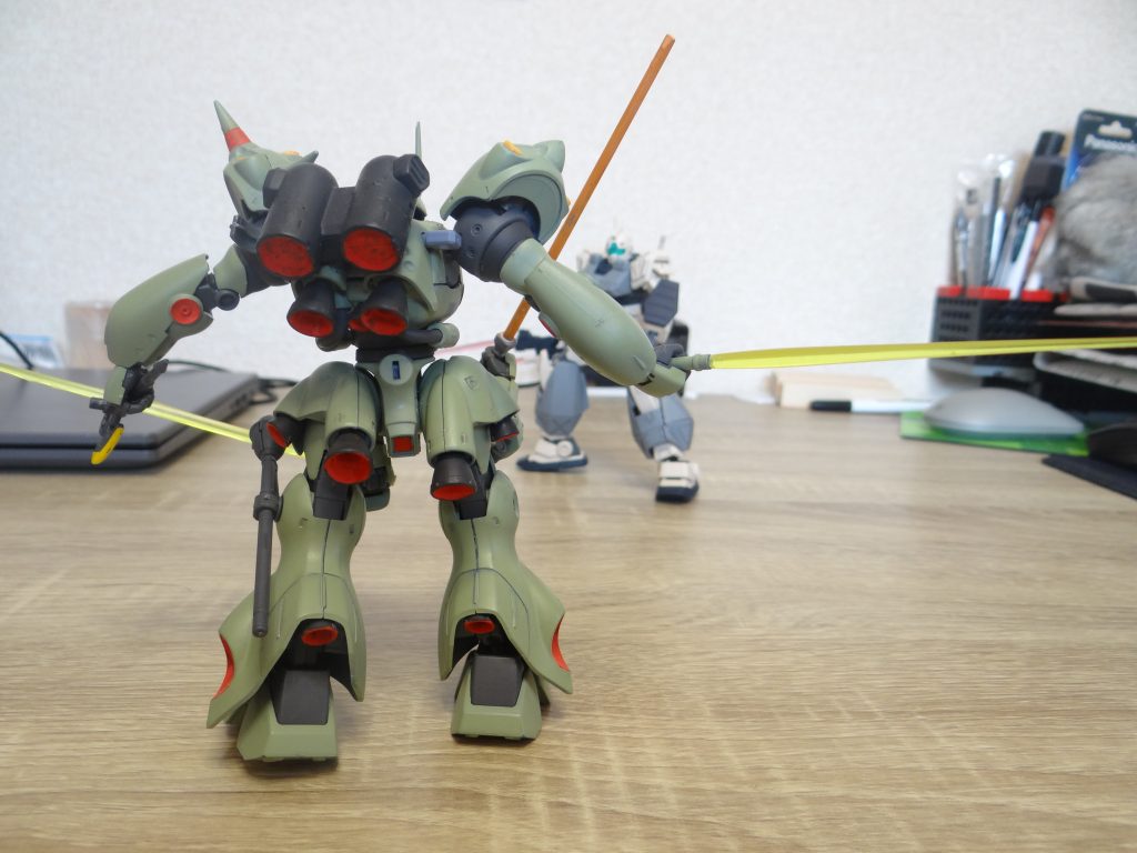 設定としては、ユ二コーンのトリントン基地襲撃の際にジオン残党として登場し、4機くらい撃破するも、バイカスのビームﾁｭﾝﾁｭﾝによって撃破されます。