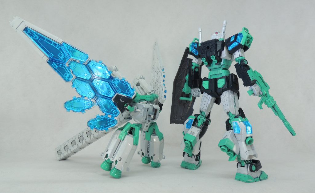 RX-78F00/E ガンダム (EX-001 グラスフェザー装備)–3枚目/制作者：あやぽん