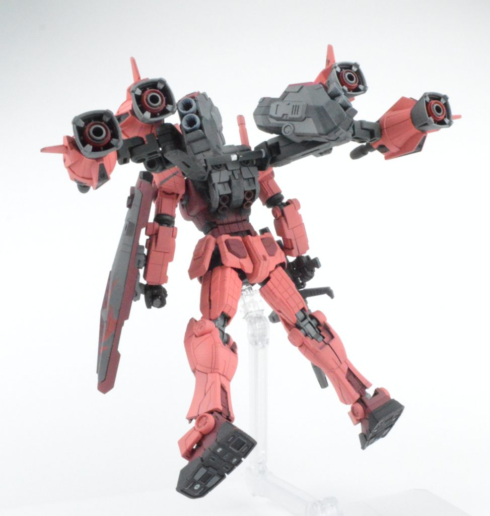 それにガンバレルとアームアームズを組み合わせてそれっぽくマウントしました