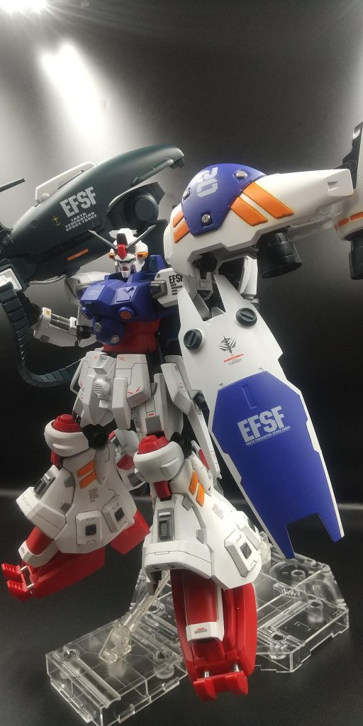 まずはバランスが気になったので、又の幅を広げるため、又と足のジョイント部分を延長しました。腰部も２ミリ延長しました。