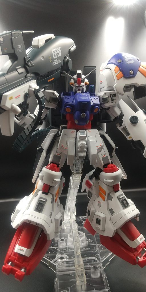 カラーを王道のガンダムに近いカラーにしました。