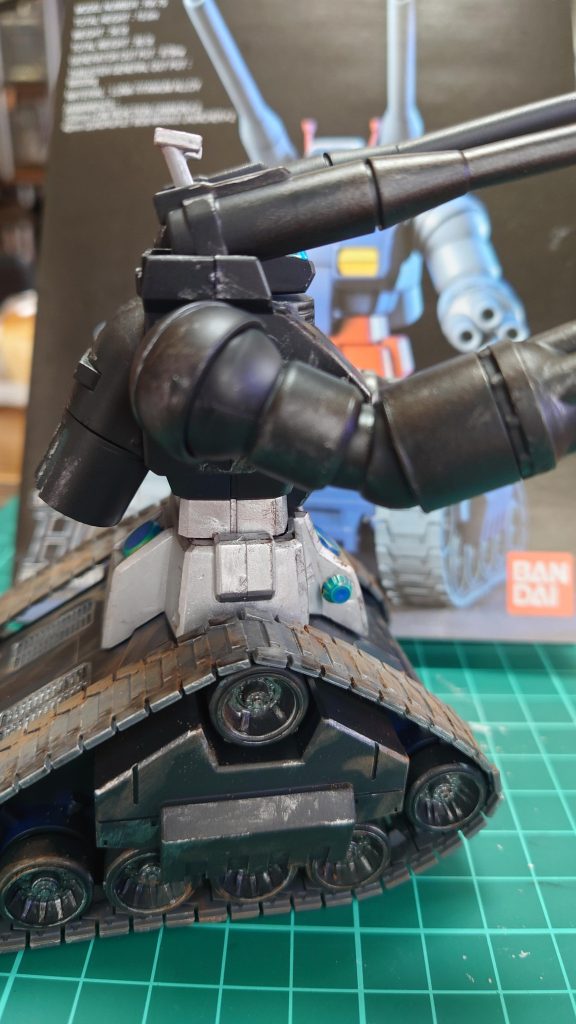 汚しが上手くいっったのと　鋼鉄っぽさが出るように苦労して４層から６層の塗り重ねで表現してみました。