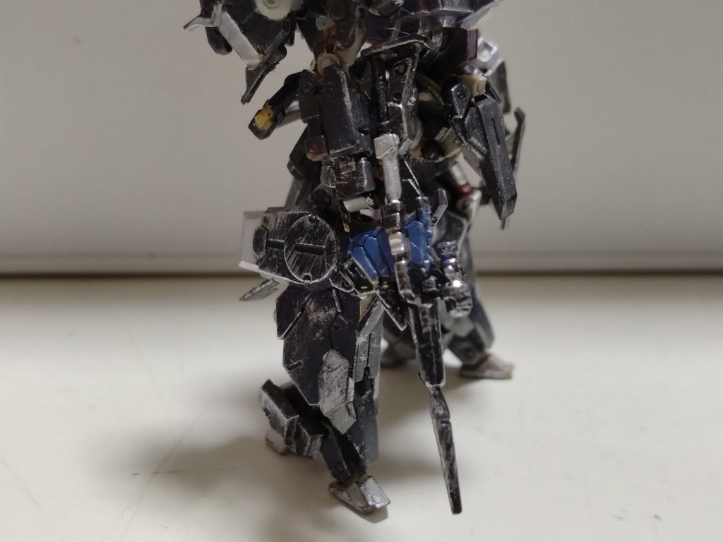 ビームマグナムはマガジンが色ちょっと違いますが...ここは完全に僕の好みです(´^ω^`)あとここを塗るためだけに調色しちゃうと塗料余っちゃうのもありますね...なんかいい色があれば教えて頂けるとありがたいです...