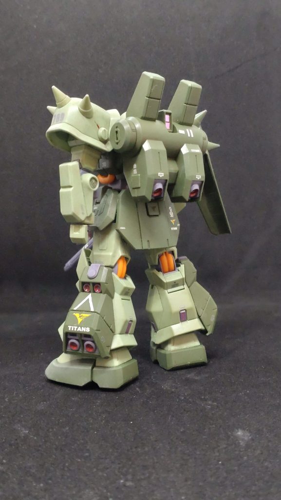 製作しているとハイザックはやっぱり連邦MSだと感じました。ジオンの機体ではないんだなぁと。ということでデカールは連邦系MGで残った物を使ってます。