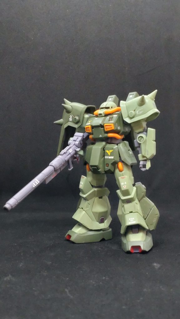 ということでまずは成型色活かしのティターンズカラー。元の成型色が良いのでこの仕上げ方がさらに映える気がします。