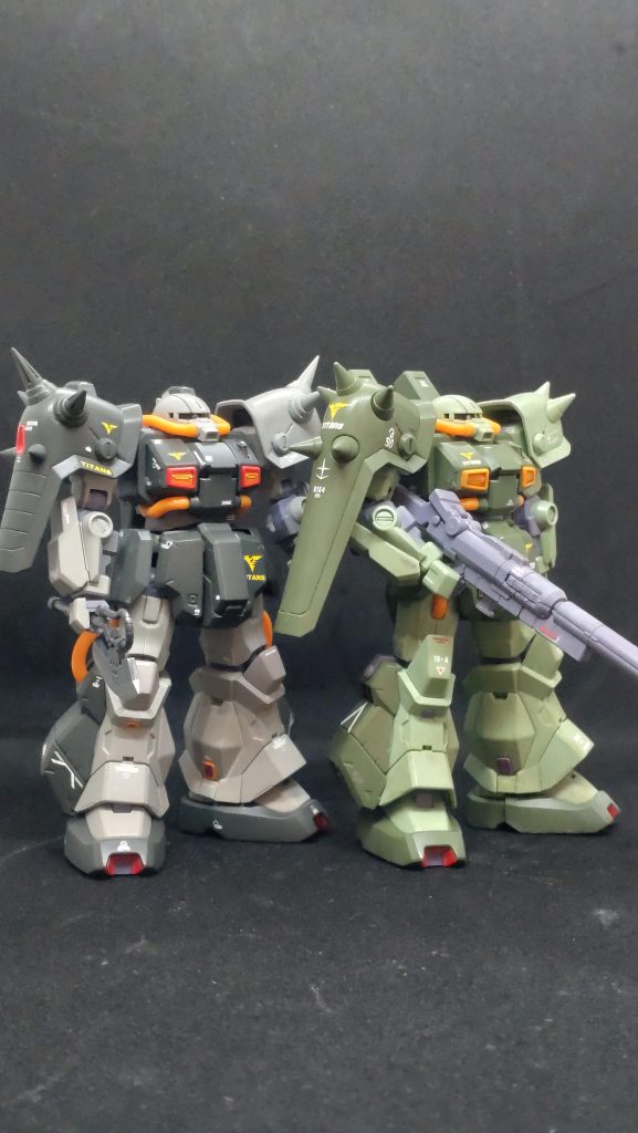 オマケはなんちゃってカスタムと並べて。こうしてみると全然違いますね。