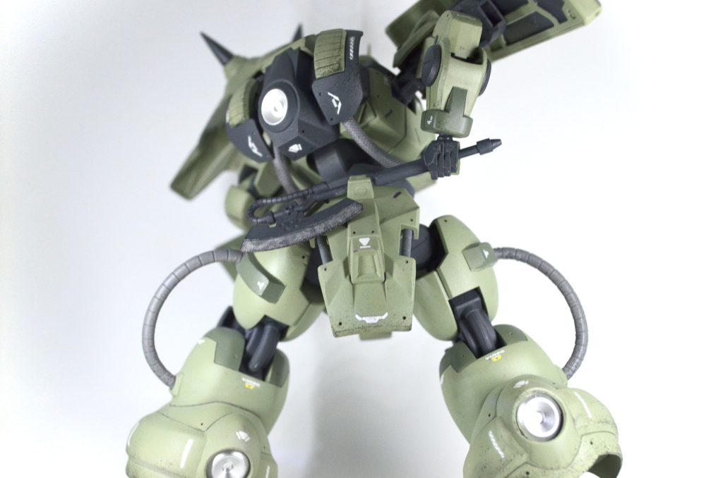 ヒートホークのラックジョイントがなかったのでユーゴーのジョイントパーツを腰につけてます。