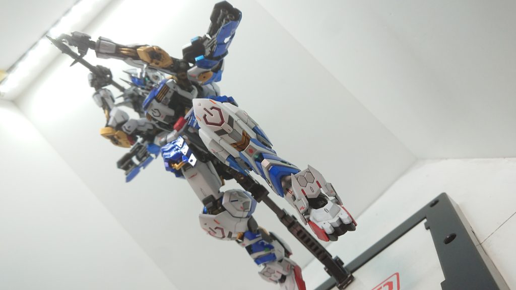 ガンダムバルバトス白鬼(びゃっき)–5枚目/制作者：chi-tan