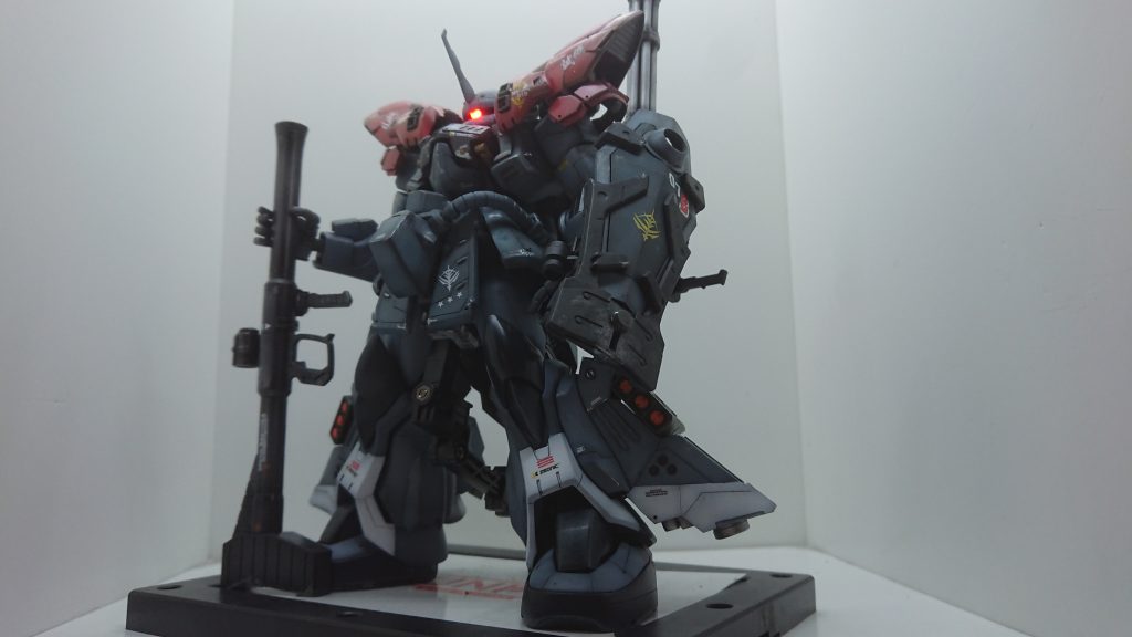 ■最後にグフカスタム改造しました。普段は女性的なフォルムのキャラクターデザイン改造をしていますが😅「chi-tanこういうのも作れますよ」とちょっとやってみました。時代背景とはちょっとずれた点もあるかもしれませんが「ガンプラは自由」と僕は考えてますので今回もいいのができたと思っています それではまた!次の投稿で、またねー👋😃