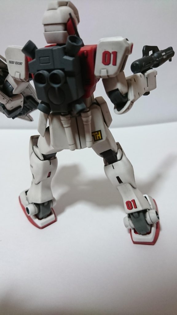 背面完成してから感じたのは01のデカールが少々多かった気がしました特に脚の後ろが;