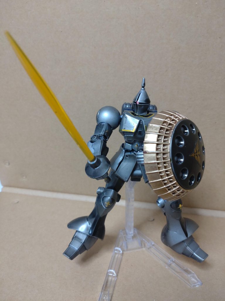 西洋甲冑ギャン–2枚目/制作者：キャトル