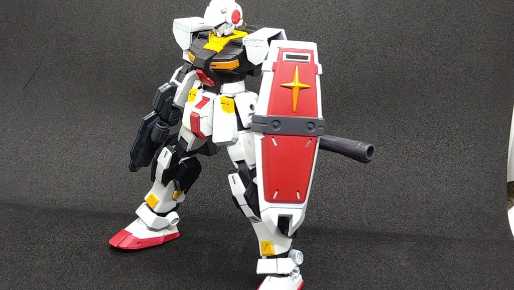 正面。ベースはペイルライダーキャバルリーの余り。両肩はレギオン製作時に失敗した肩パーツを使ってガンダムっぽく製作。 