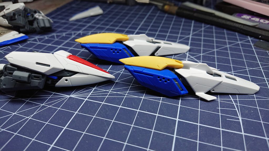 穴開けディテールと筋彫り追加してます。