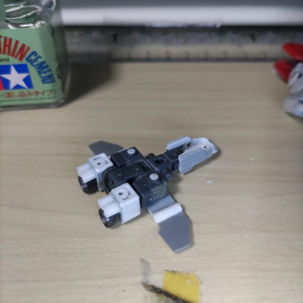 オルガンのんびり制作中コアファイターの変形が出来るようになったがコックピットを納めるのに難航中（5枚目）