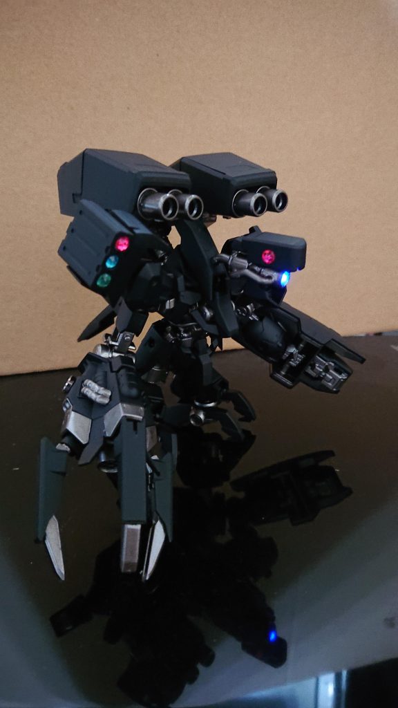 EXブラック→つや消し スターブライトアイアン→光沢