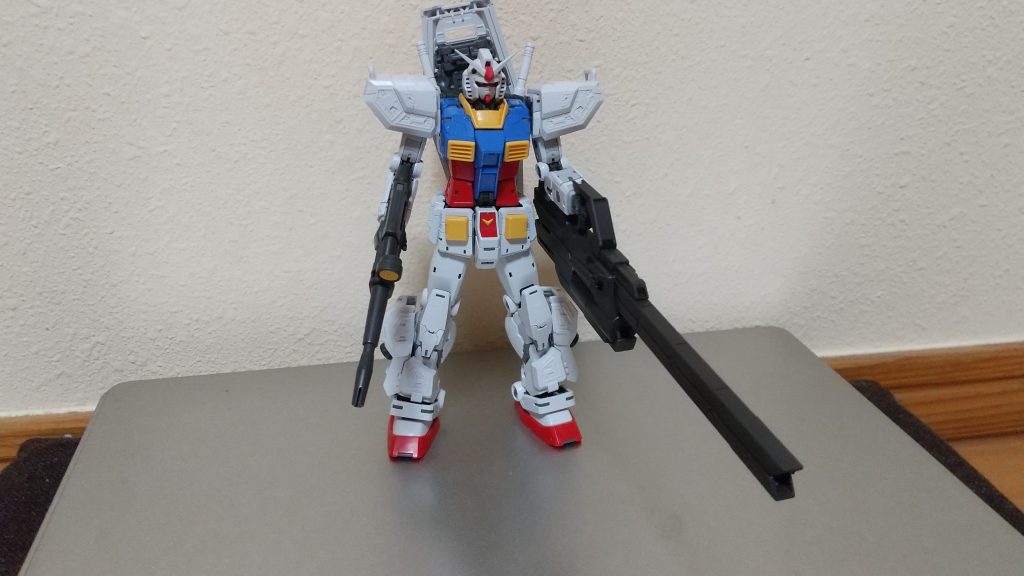 大型レールガンがビームライフルの色と同じなので、持たせても結構合ってると思いました。