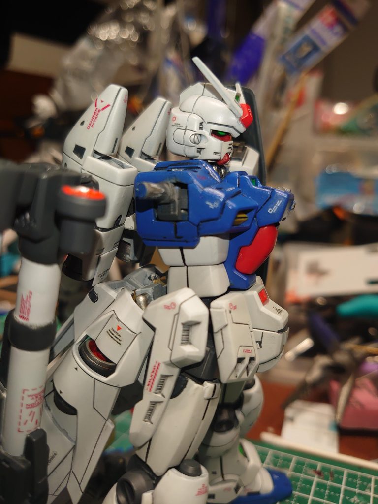 追記　わかりにくいですが、前後に可動できるよう、肩接続部分は既存部分を切落し、中にポリキャップをプラバンで固定し、HGリ・ガジィの肩接続パーツを組み込んでます。 