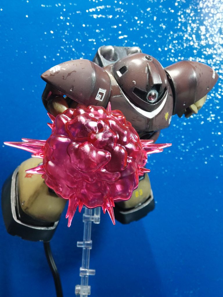 先ずは、「流石はゴッグだ、何ともないぜ」からこの後も、「このゴッグの装甲がバルカンぐらいでやられると思ってんのかよ」と言ってバルカンを全く寄せ付けなかったり、かなりの装甲の厚さを見せつけたシーンでしたね