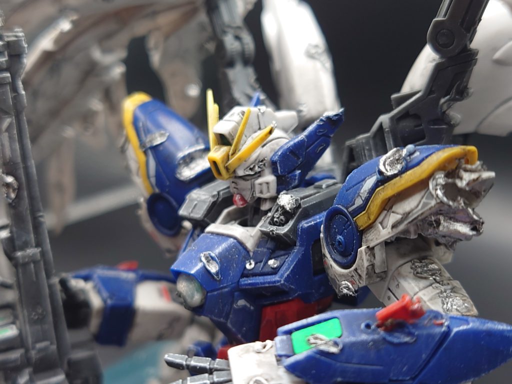 都市廃墟に合わせて、ダメージも大き目に。