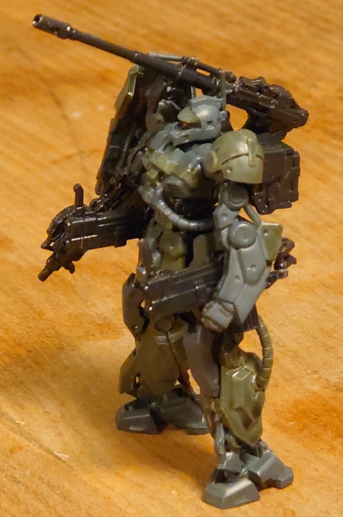 プライマー白とガンダムマーカースプレーで塗装軍事倉庫や軍事工場の防衛用を想定  