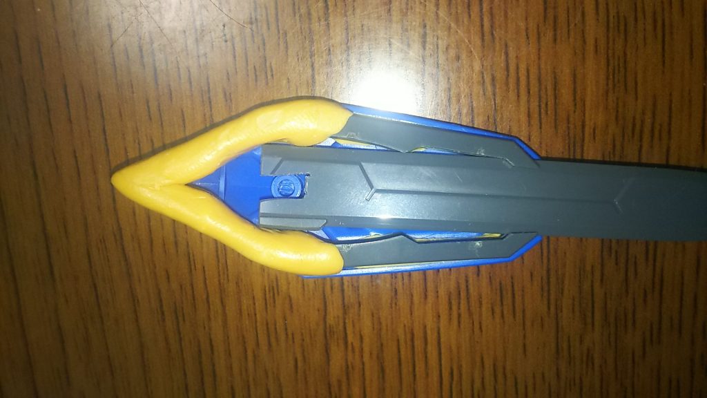 シールドの仕込み剣の改造は、こんな感じに成っています😊誰かの何かの参考に、成るかは解りませんが一応置いておきます🎵詳しく知りたい方は、コメントにお願いします❗