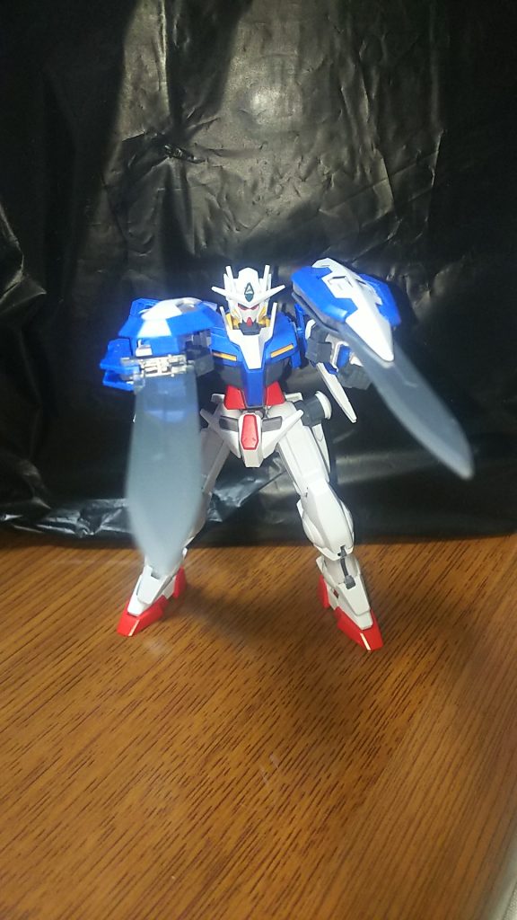 2本のソードを突き立てて突進‼️質量と推進力が、倍ほど有ったら恐ろしい機体に成っていたと思います😨💦