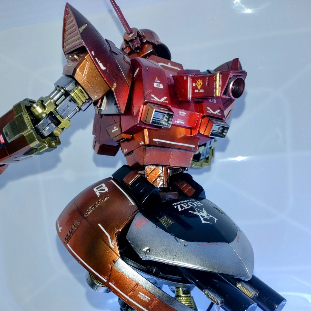 パーツ分割の練習がしたかったので、スカートを分割して、プロペラントタンクを増設。背中が寂しかったので、自作のバーニア?を増設。どちらも思いつきで始めると補正に時間を要することが良くわかりました。