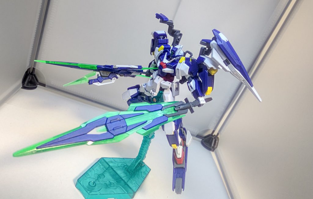 バスターソードとフルセイバーモードで二刀流。