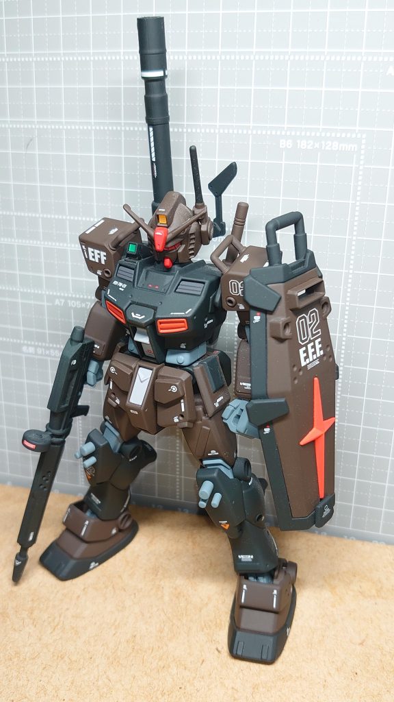 ファーストのカタチを残して 試作機の雰囲気を出そうとしました。