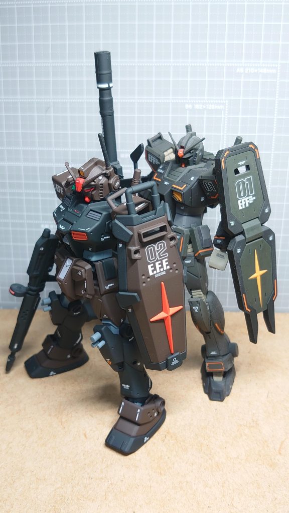 オリジンフォーマットになると 小顔なので 並べると全然違うプロポーションですねw