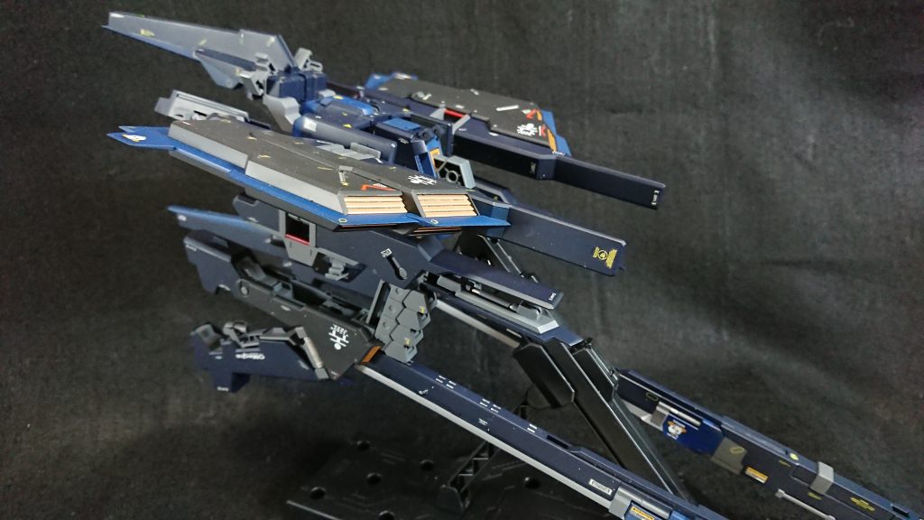 デカールはいろんなメーカーの物を適当に貼り付けてます。