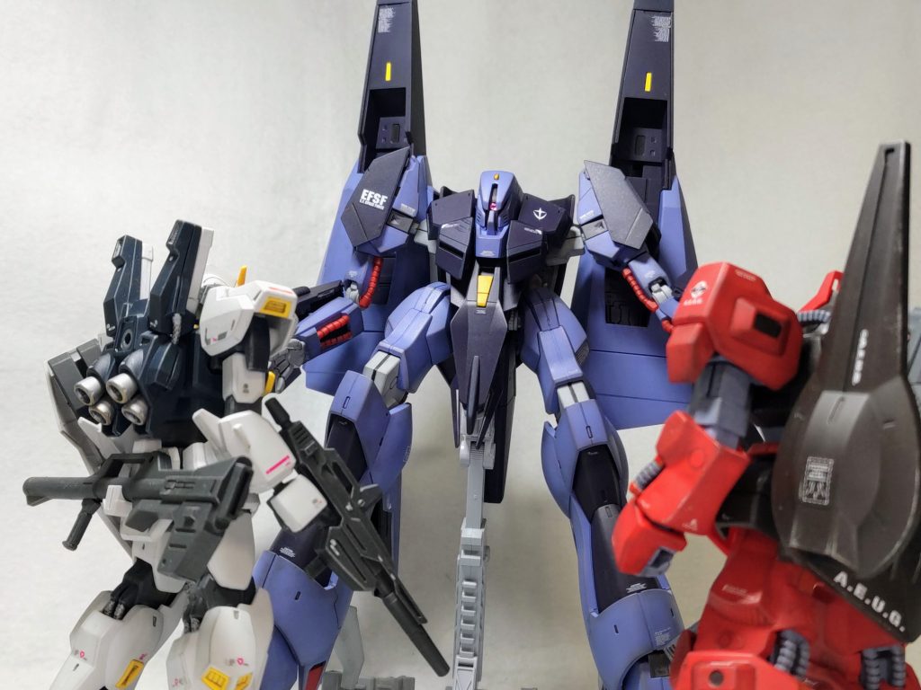 あの初登場シーンはいくらなんでもデカすぎでしたね(gundam-kao5)以上です!ご覧いただきありがとうございました!