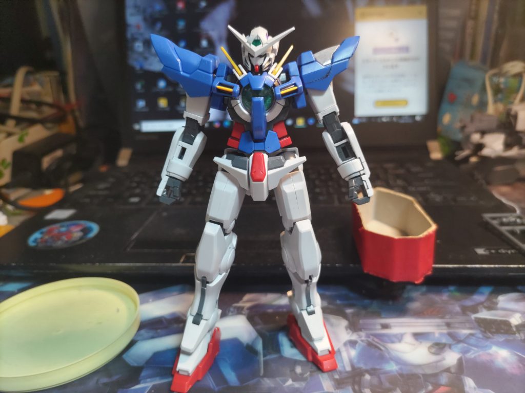 肩は削ってそれっぽく仕上げました