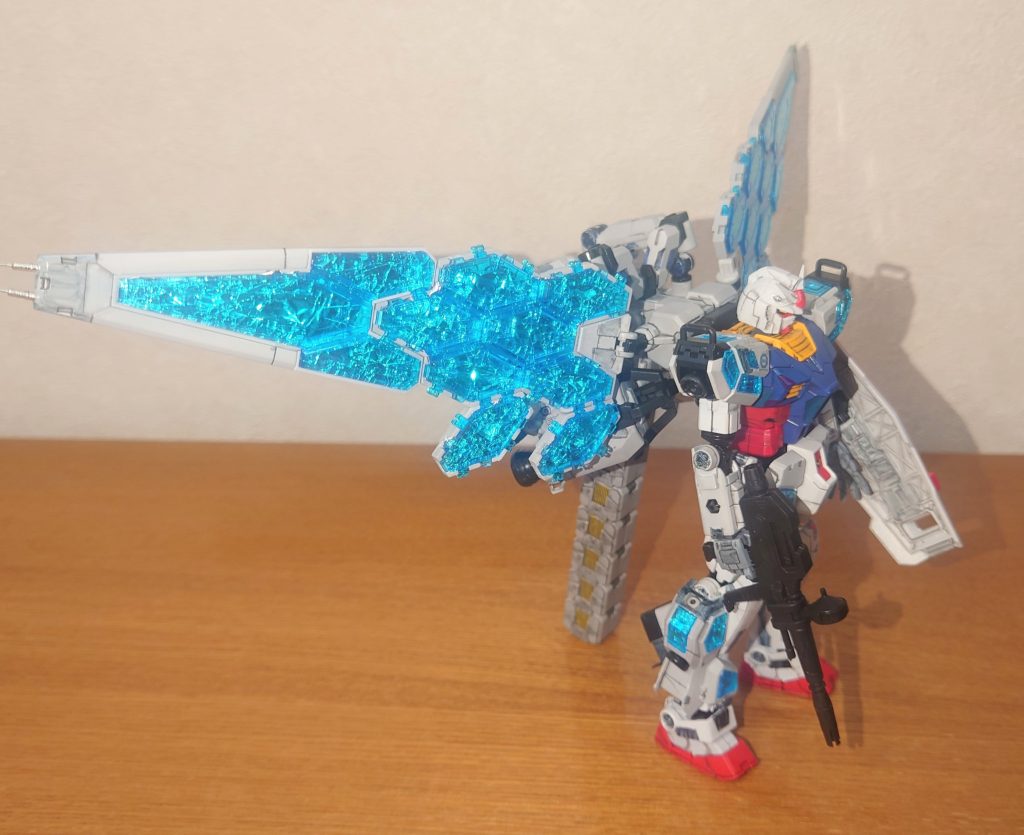 グラスフェザー装備その２グラスフェザーの下はシールの代わりにグシャグシャにしたアルミホイルを使用しました。