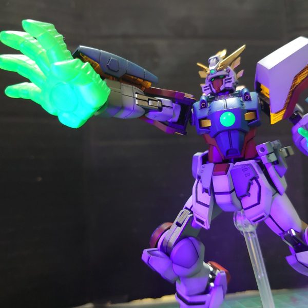 シャイニングガンダム