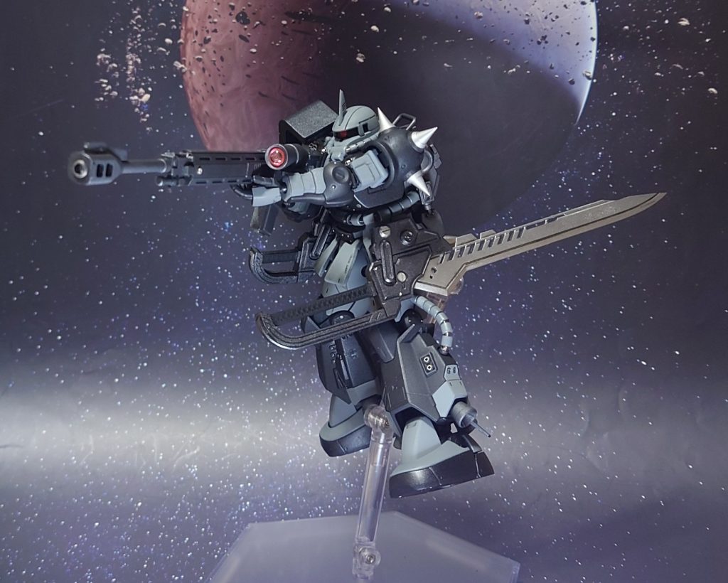 “対艦ライフル、照準…”