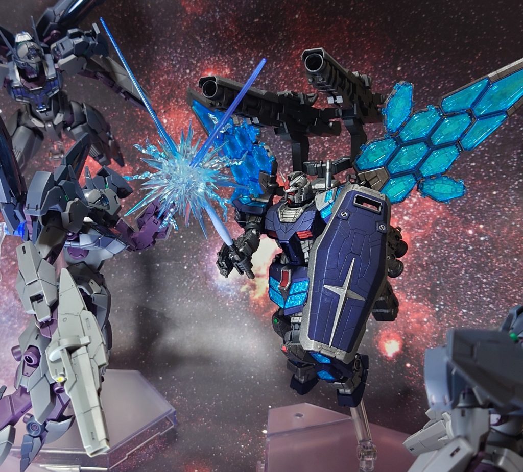 接近戦用武器“ビームサーベル”。相手にも同じ装備がある、しかし負けるわけにはいかない。