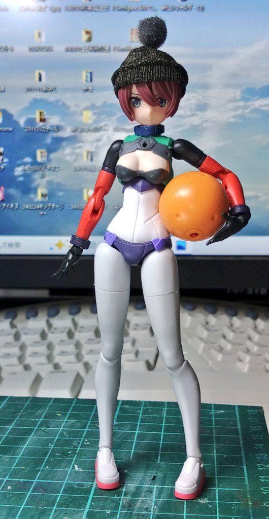 とりあえずアッセンブル、色味で流用元が大体わかりますね(首輪どこから来たんだっけコレ…)