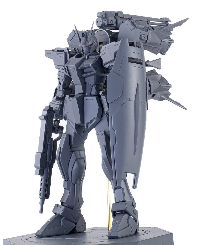 ある程度形になった際に撮影したサフ状態この状態からさらに1か月ディテールアップ等を行い完成となりました。