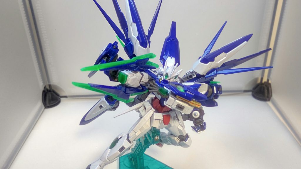 上下に装着してバスターライフルに。